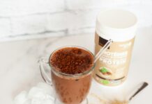 추운 계절에 유용한 다이어트 보조 식품 white ceramic mug with coffee